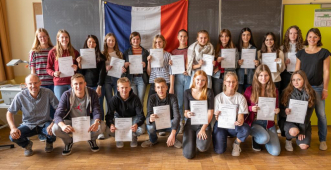 Schülerinnen und Schüler stellen ihre Französischkenntnisse unter Beweis